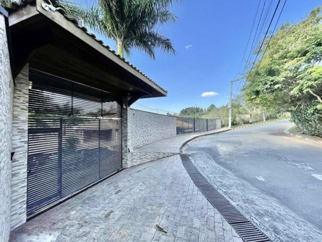 Casa para Venda em Carapicuíba - 2