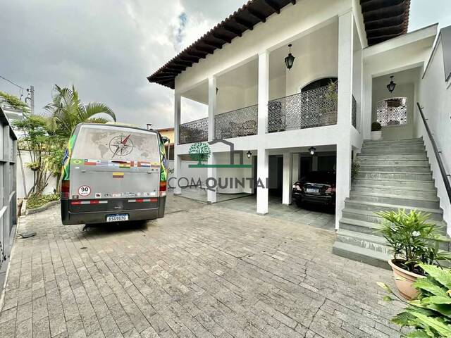 Casa de Rua para Venda em Cotia - 3