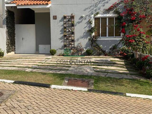 Venda em Chácara Ondas Verdes - Cotia