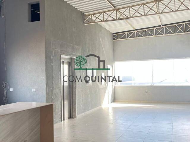 Salão Comercial para Locação em Jandira - 4