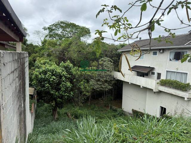 Terreno para Venda em Carapicuíba - 2