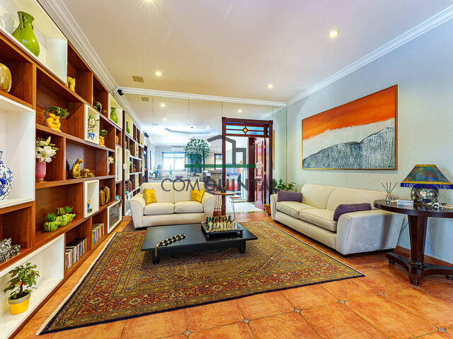 Casa para Venda em Santana de Parnaíba - 2