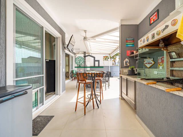 Casa para Venda em Santana de Parnaíba - 5