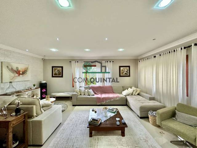 Venda em Outeiro de Passárgada - Cotia