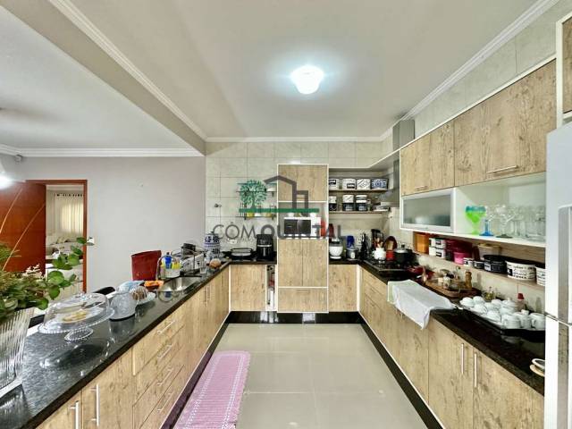 Casa de Rua para Venda em Cotia - 2