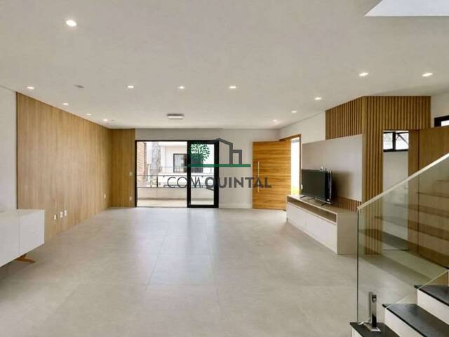 Casa para Venda em Carapicuíba - 2