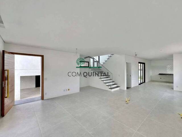 #3159 - Casa para Venda em Carapicuíba - SP