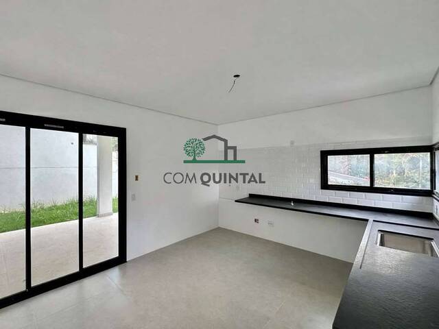 #3159 - Casa para Venda em Carapicuíba - SP