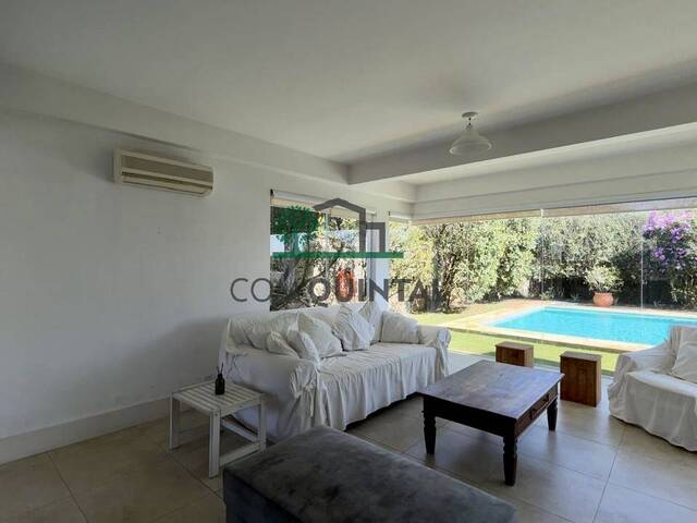 Casa para Venda em Carapicuíba - 2